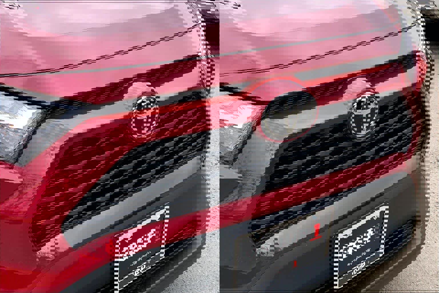 Used 2025 Toyota RAV4 XLE Premium image 30