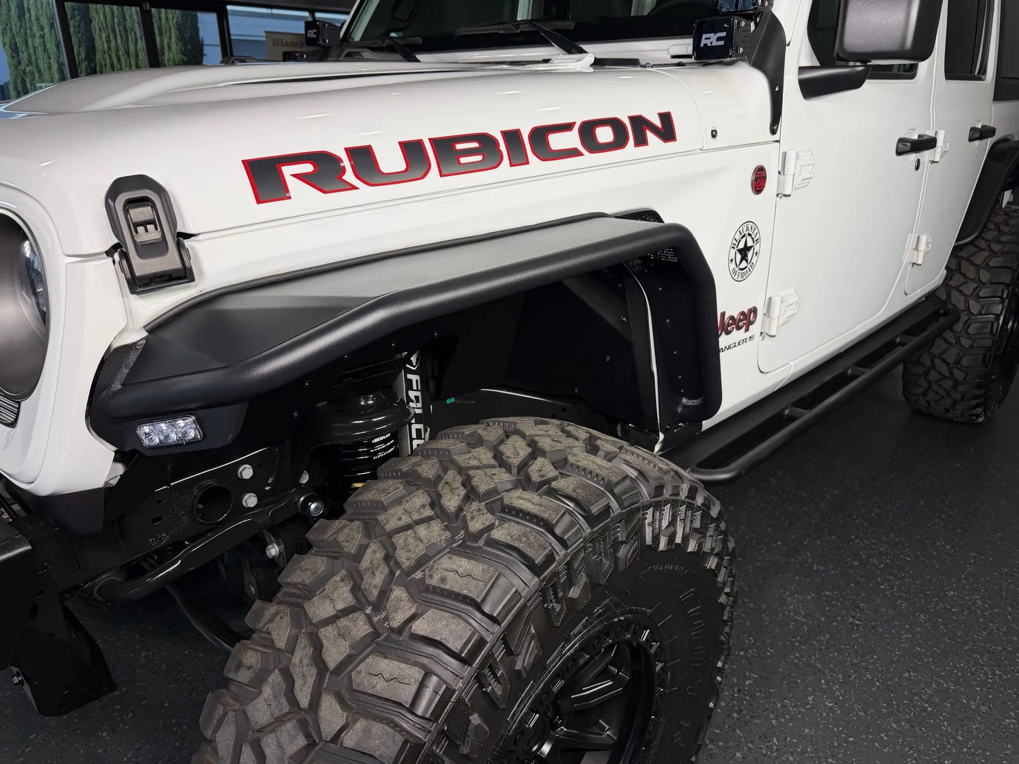 Used 2025 Jeep Wrangler Unlimited Rubicon AWD/4WD image 6