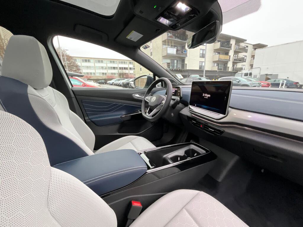 New 2026 Volkswagen ID.4 Pro S Plus image 18