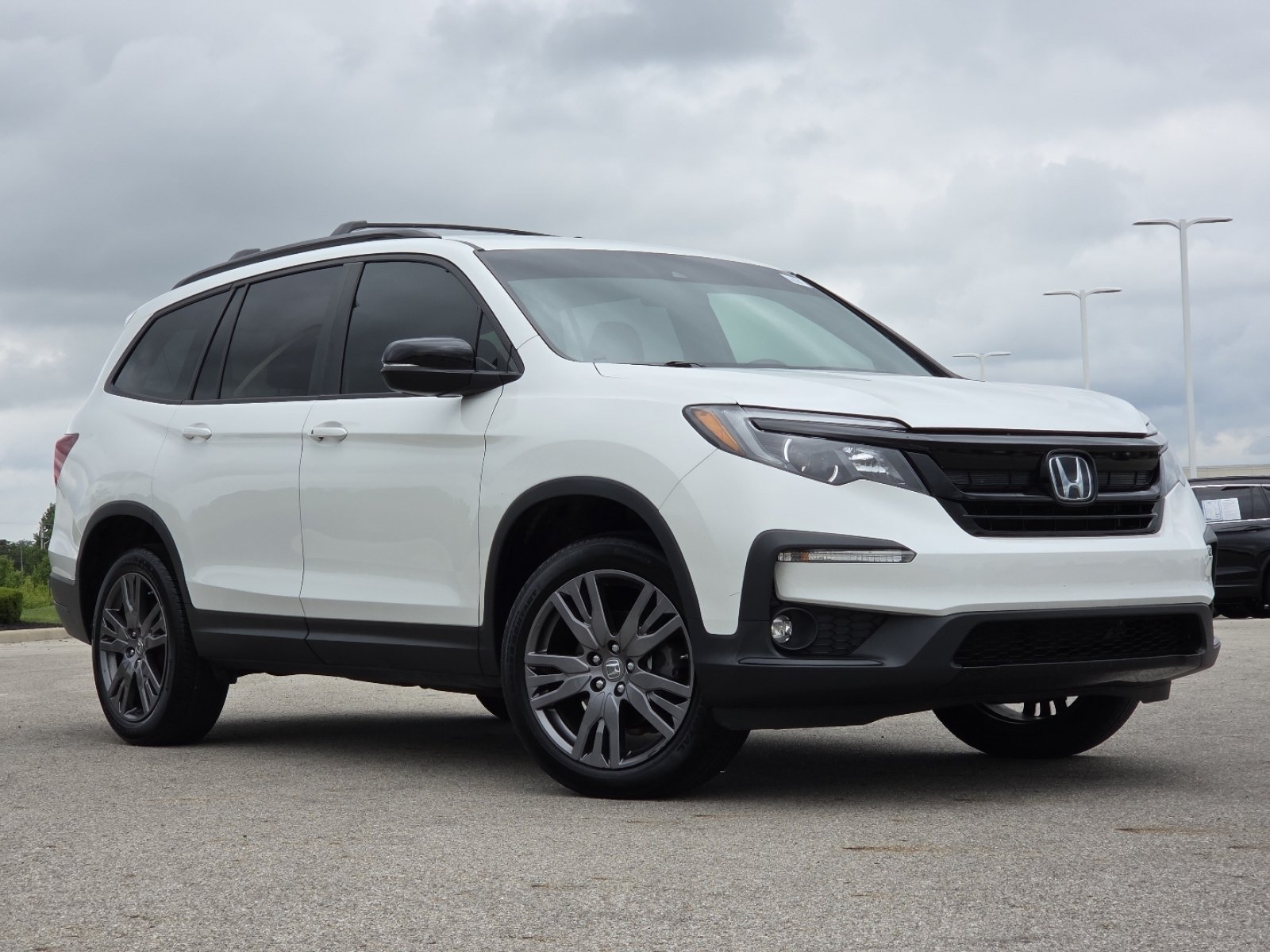 Used 2022 Honda Pilot Sport image 2