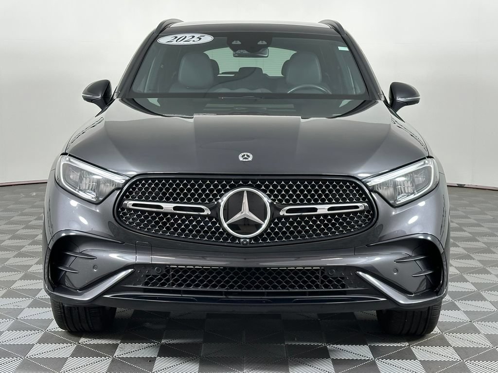 Used 2025 Mercedes-Benz GLC 300 4MATIC image 12