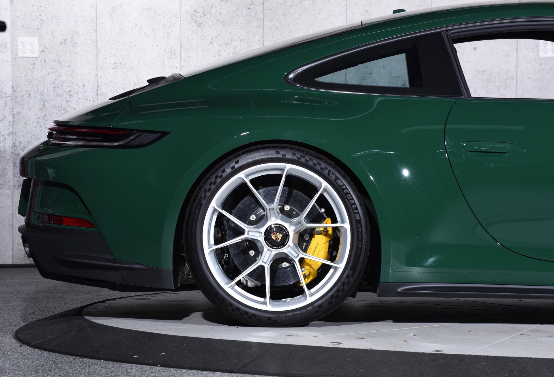 Used 2022 Porsche 911 GT3 image 14