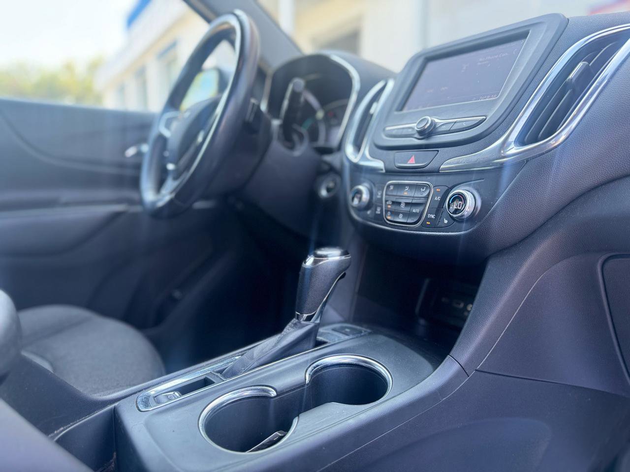 Used 2021 Chevrolet Equinox LT image 47