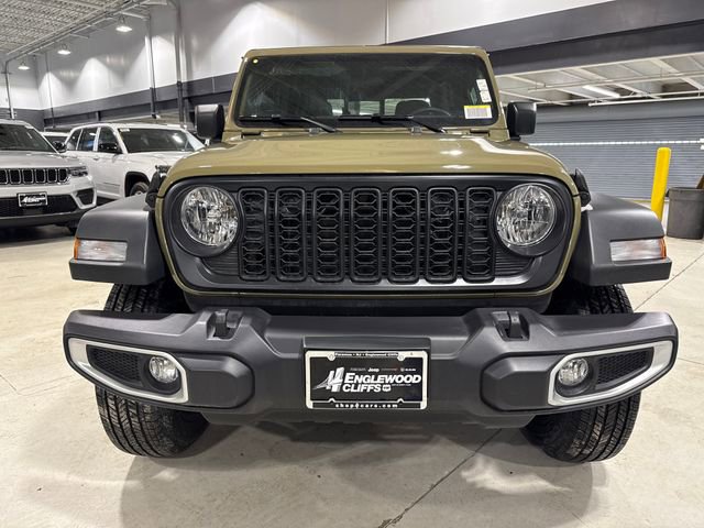 New 2026 Jeep Gladiator Sport AWD/4WD image 2