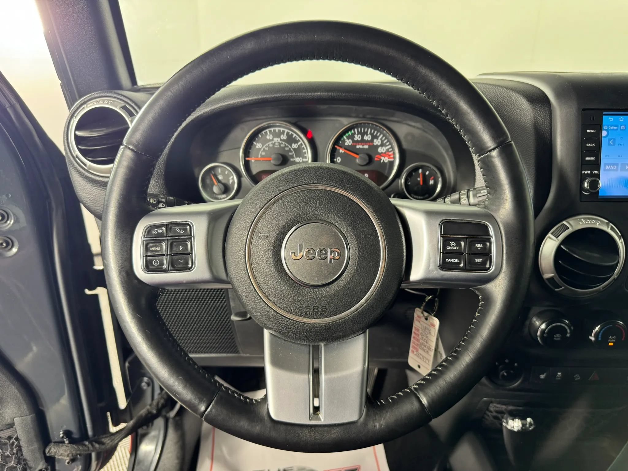 Used 2016 Jeep Wrangler Unlimited Rubicon AWD/4WD image 13