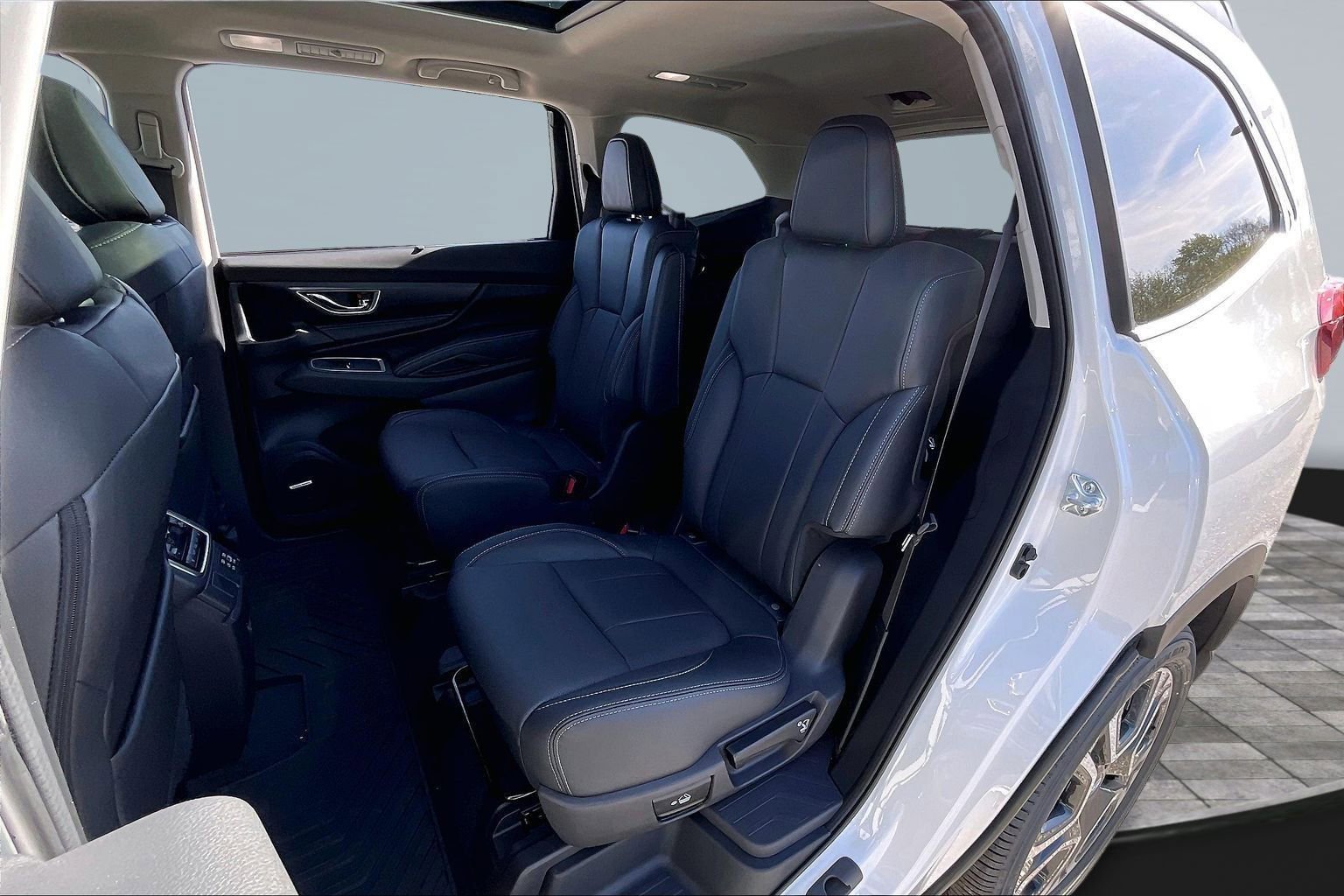 New 2026 Subaru Ascent Limited image 10