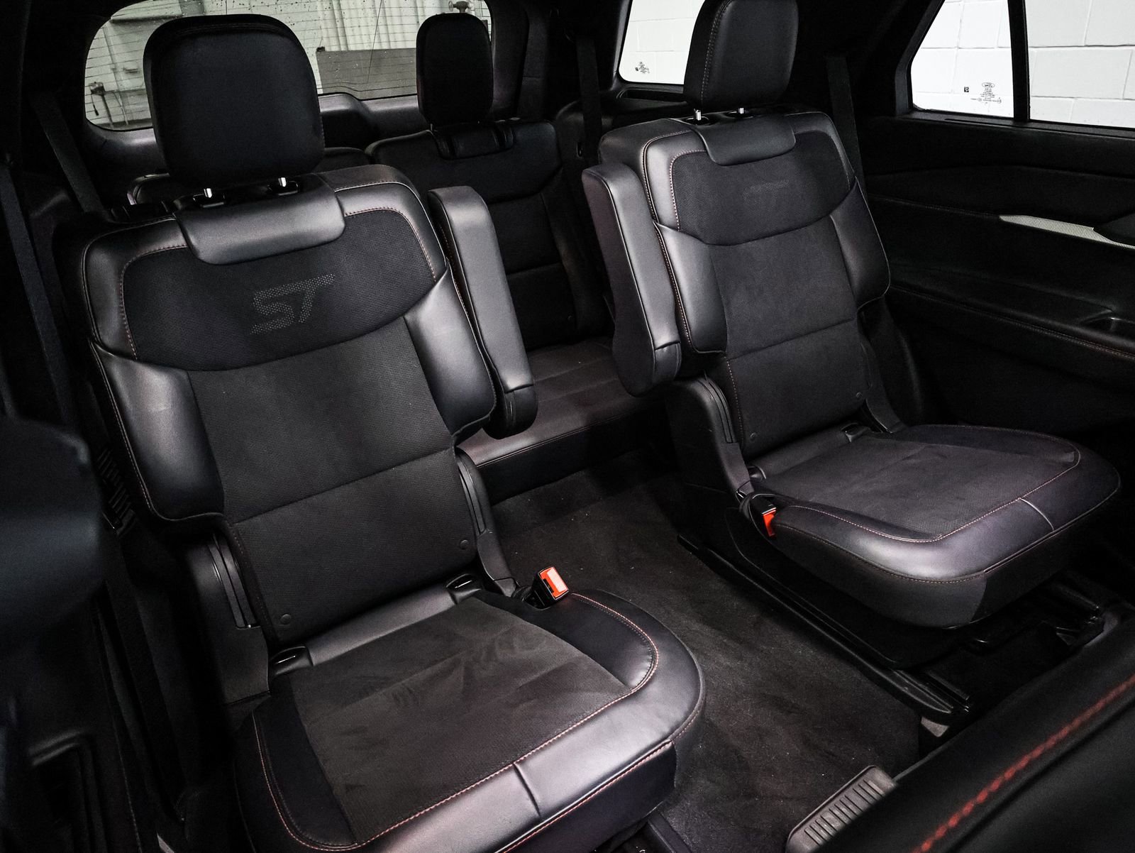 Certified 2025 Ford Explorer ST image 22