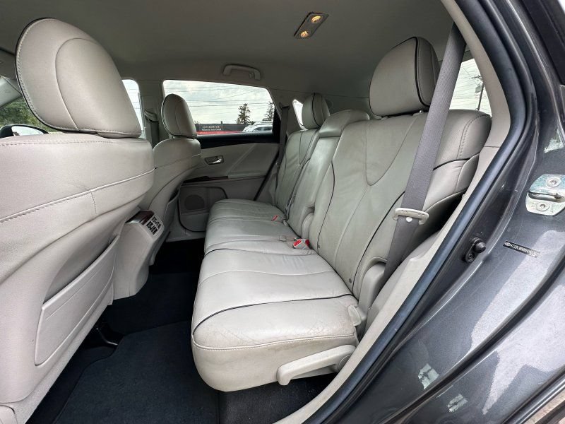 Used 2011 Toyota Venza w/ Comfort Pkg FWD image 11