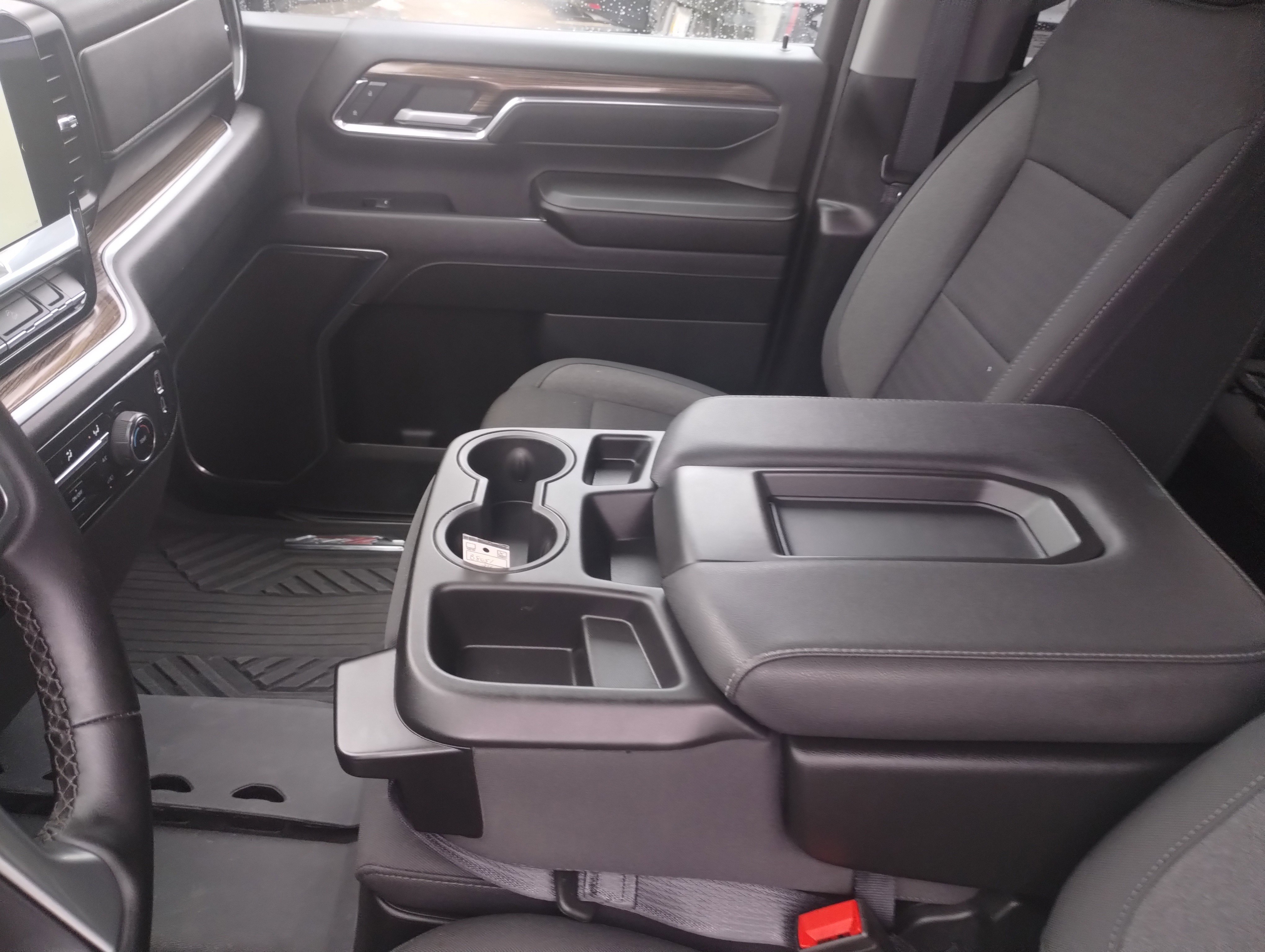 Used 2024 Chevrolet Silverado 2500 LT image 13