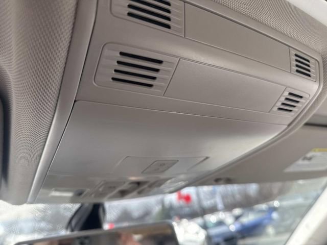 Used 2019 Volkswagen Tiguan SE w/ Panoramic Sunroof Package image 26