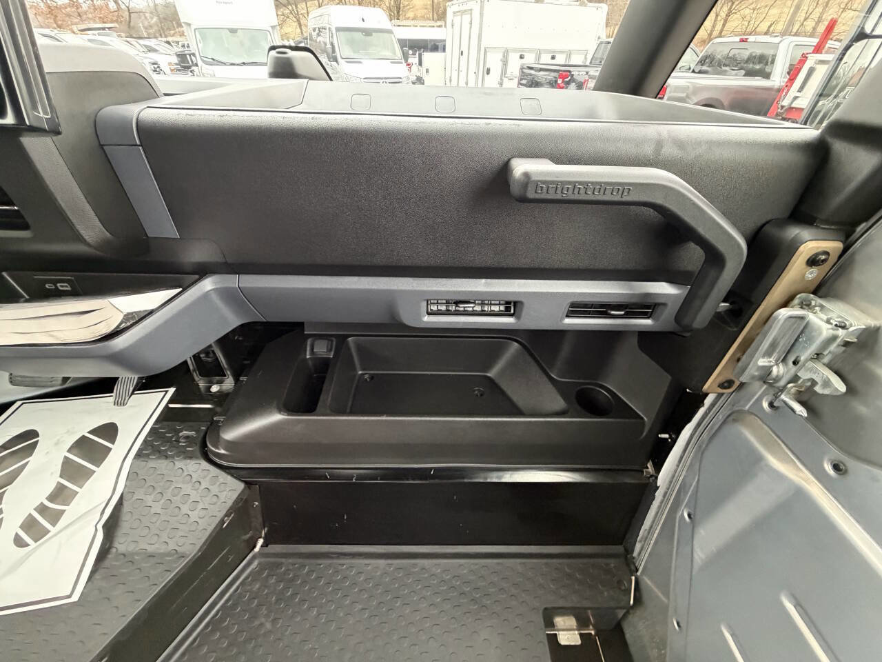 Used 2025 Chevrolet Brightdrop 600 image 40