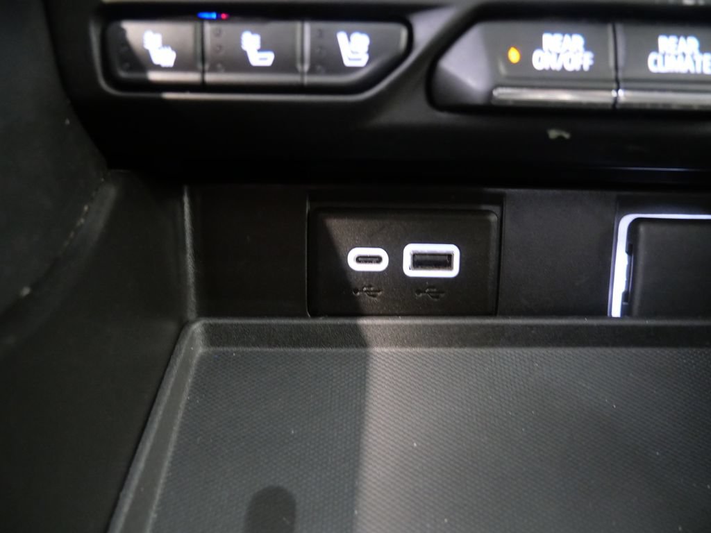 Used 2023 Chevrolet Tahoe High Country AWD/4WD image 24