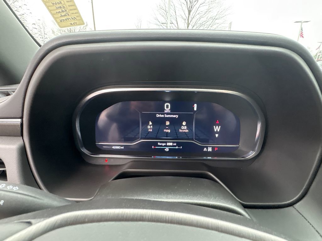 Used 2024 GMC Yukon AT4 w/ AT4 Premium Package image 22