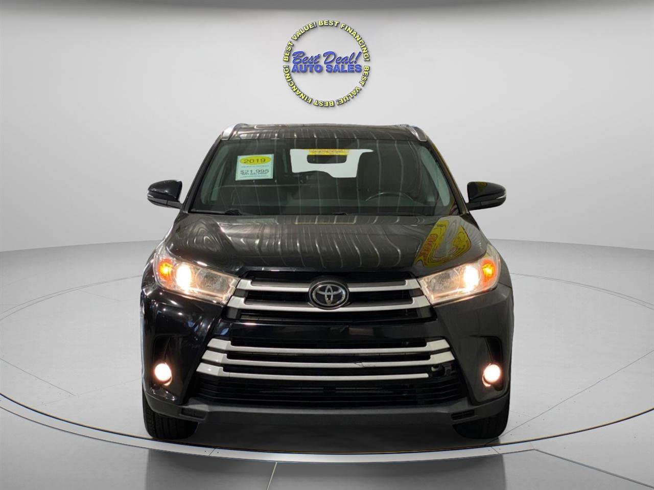 Used 2019 Toyota Highlander XLE AWD/4WD image 8
