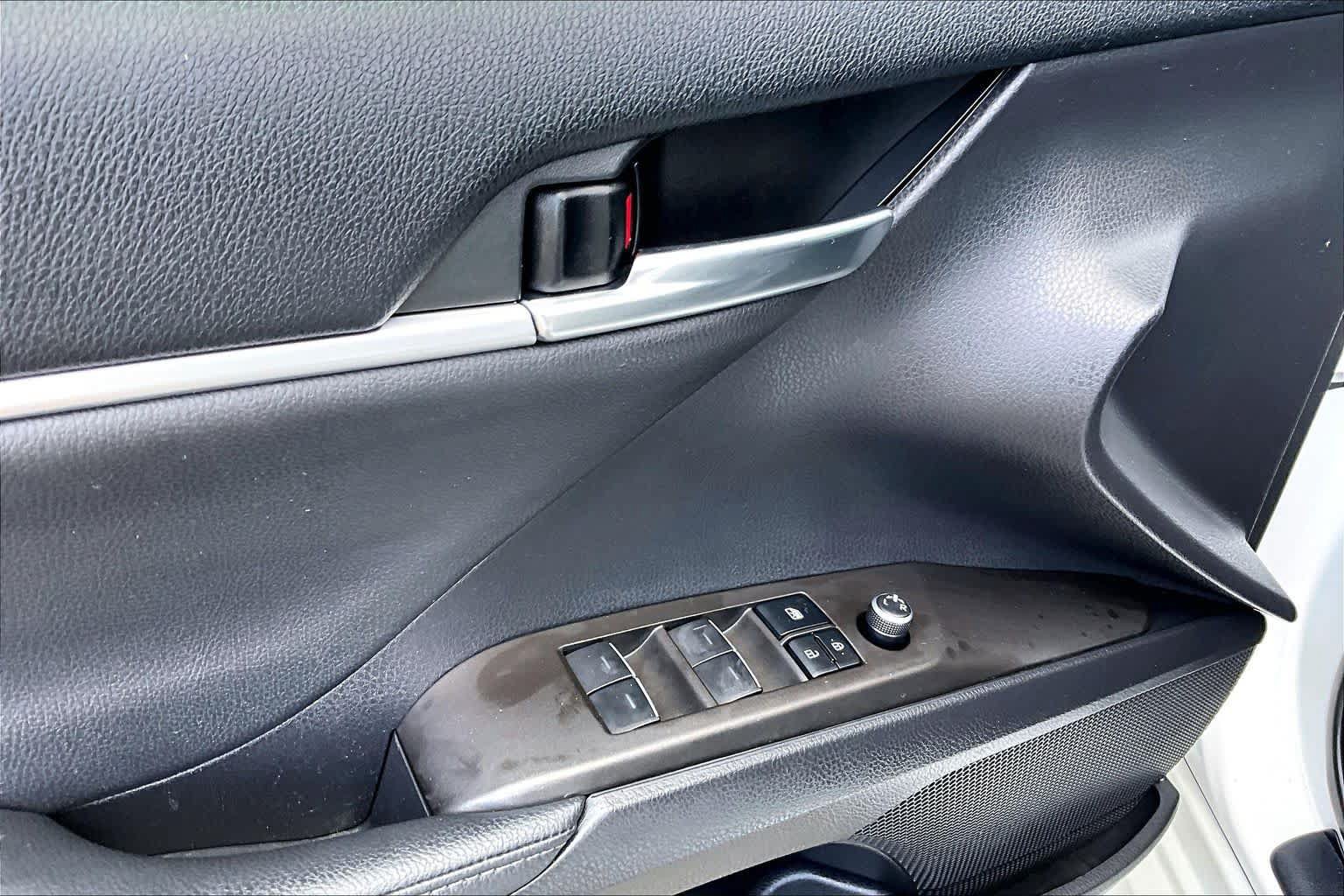 Certified 2022 Toyota Camry XLE AWD/4WD image 32