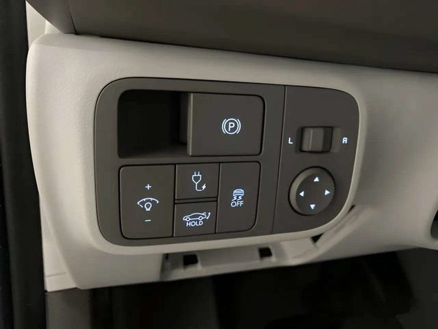 Used 2025 Hyundai Ioniq 6 SEL RWD image 33
