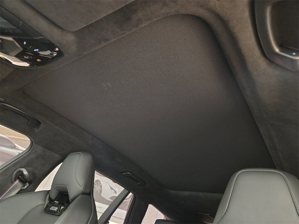 Used 2025 BMW M5 Touring image 40