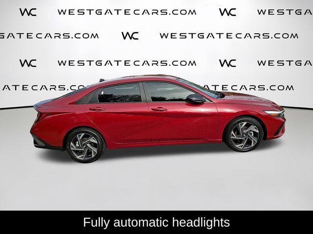Used 2025 Hyundai Elantra Sport image 10