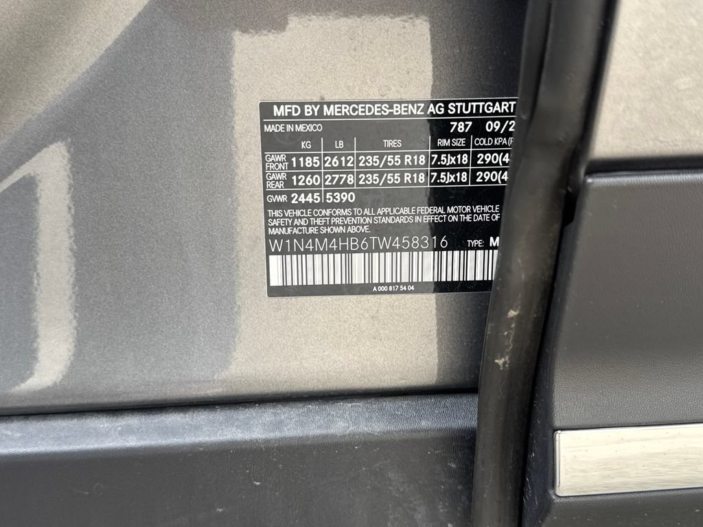 Used 2026 Mercedes-Benz GLB 250 4MATIC image 25