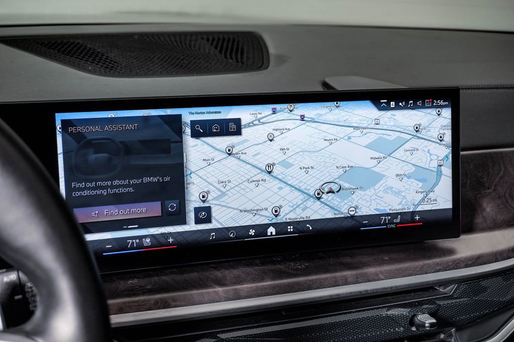 Used 2024 BMW X7 xDrive40i w/ M Sport Package image 22