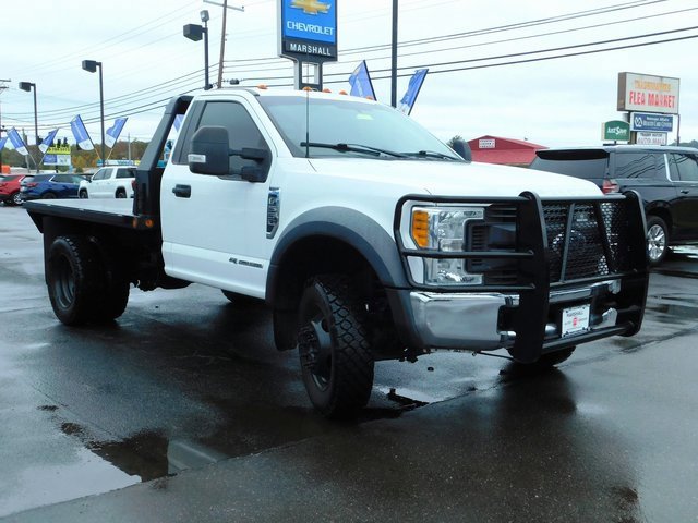 Used 2017 Ford F550 4x4 Regular Cab Super Duty image 4