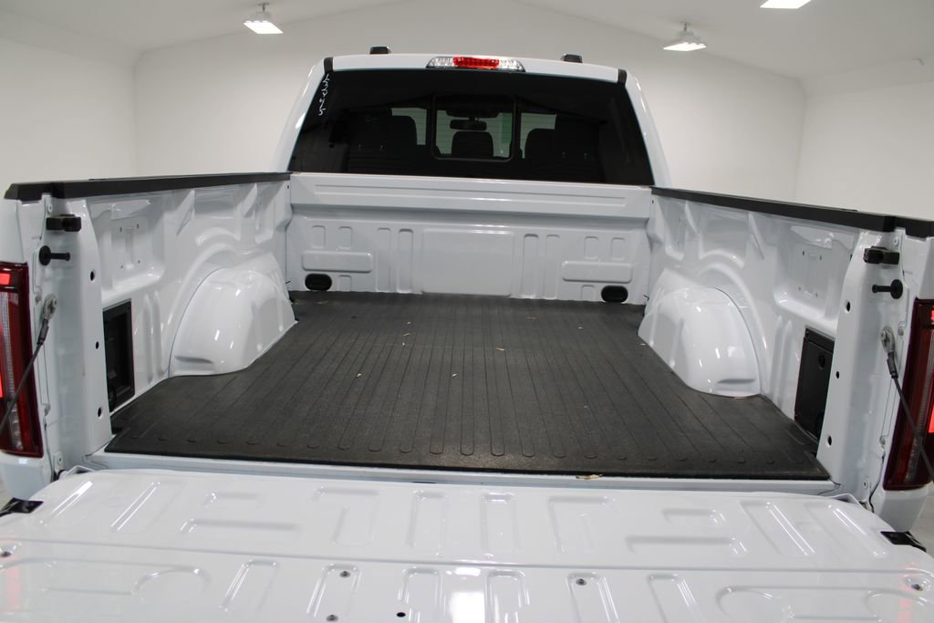 New 2025 Ford F150 Lariat w/ Equipment Group 502A High image 17