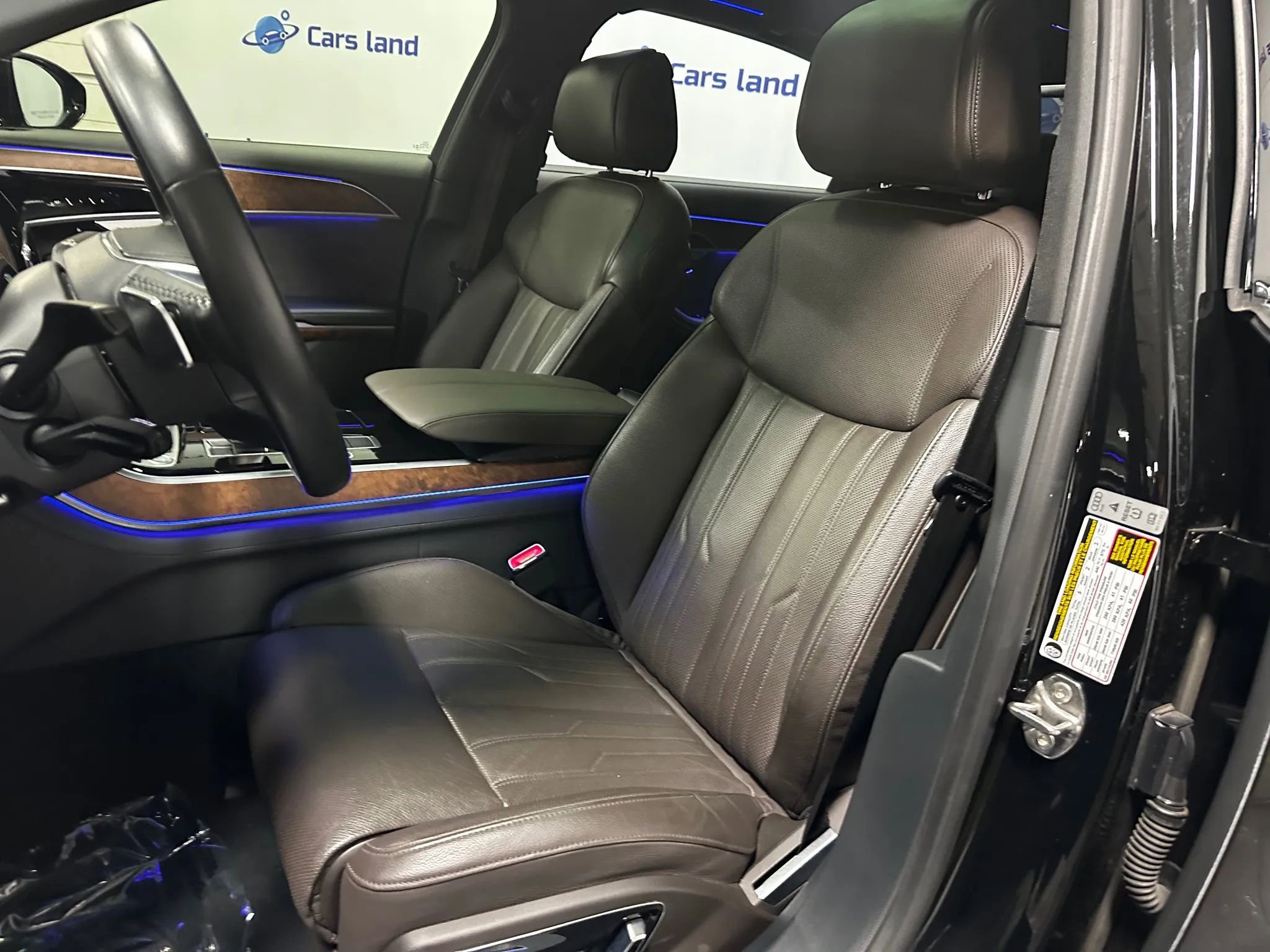 Used 2020 Audi A8 L 4.0T image 11