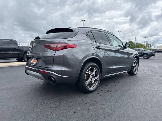 Used 2022 Alfa Romeo Stelvio Ti w/ Active Assist Plus Package AWD/4WD image 7