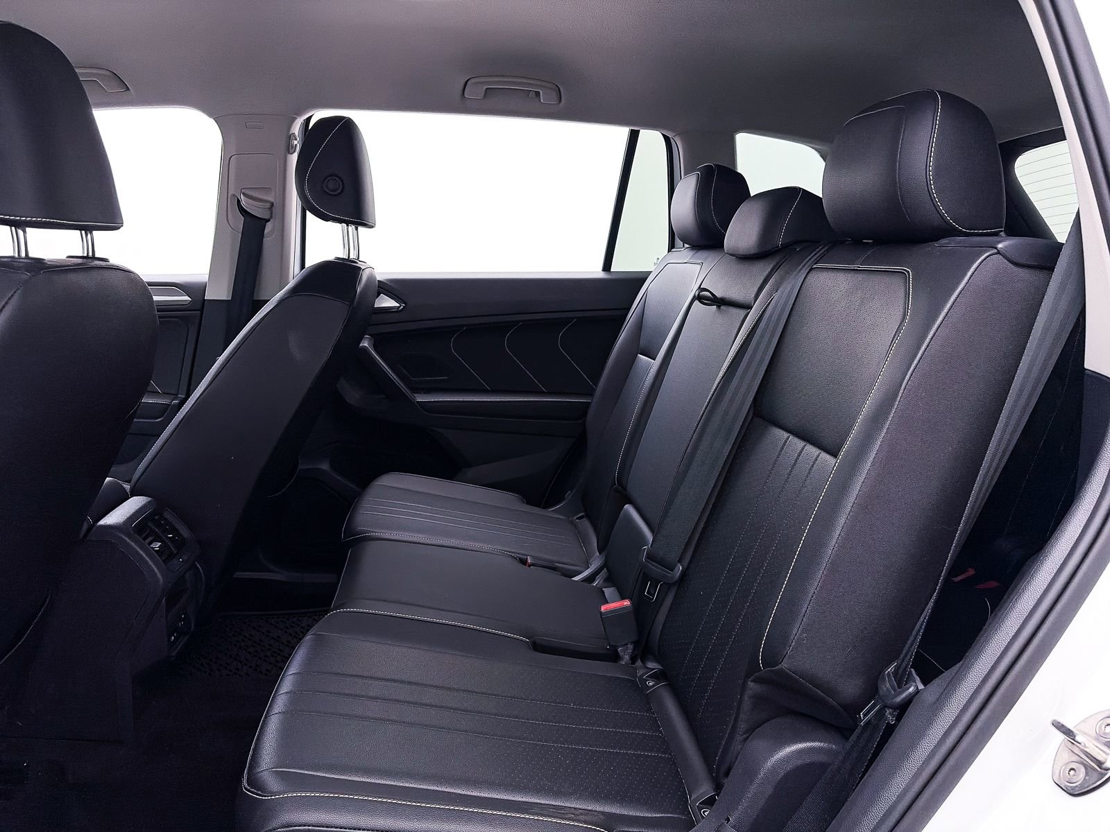 Used 2022 Volkswagen Tiguan SE image 35