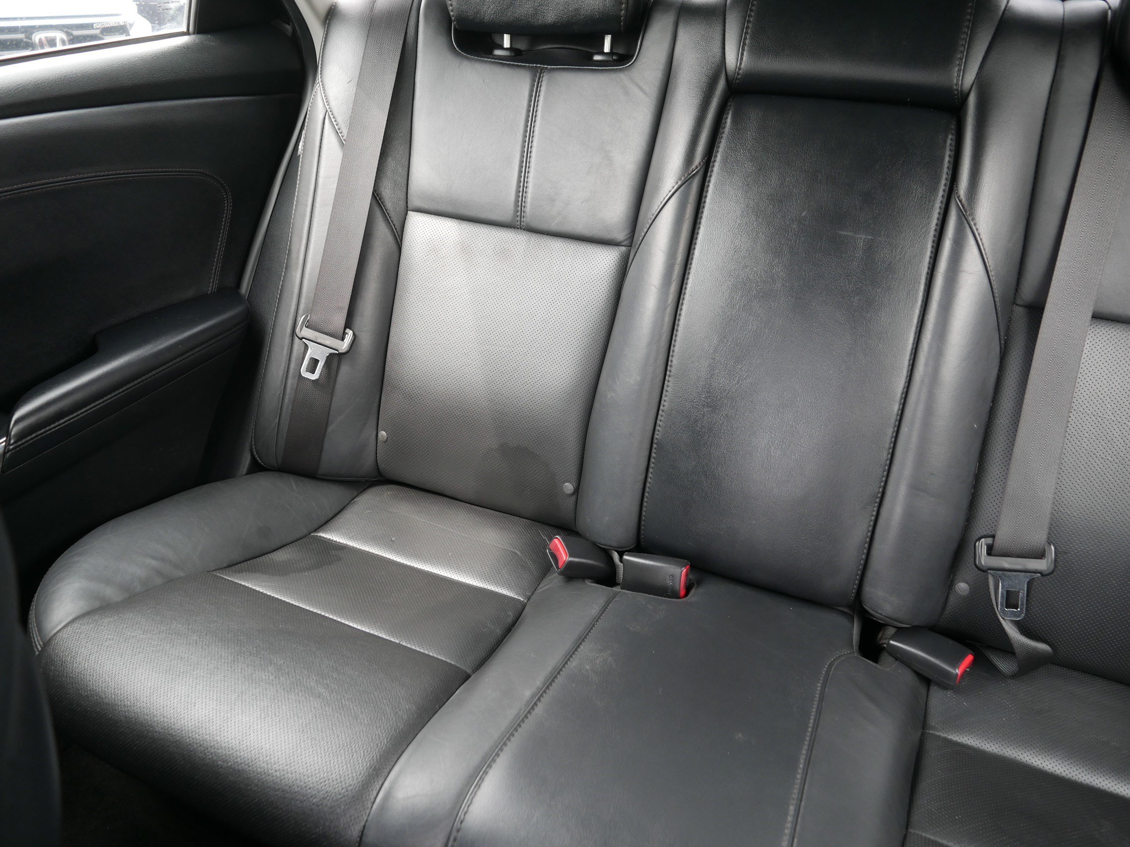 Used 2016 Toyota Avalon Limited w/ Toyota Safety Sense Package FWD image 12