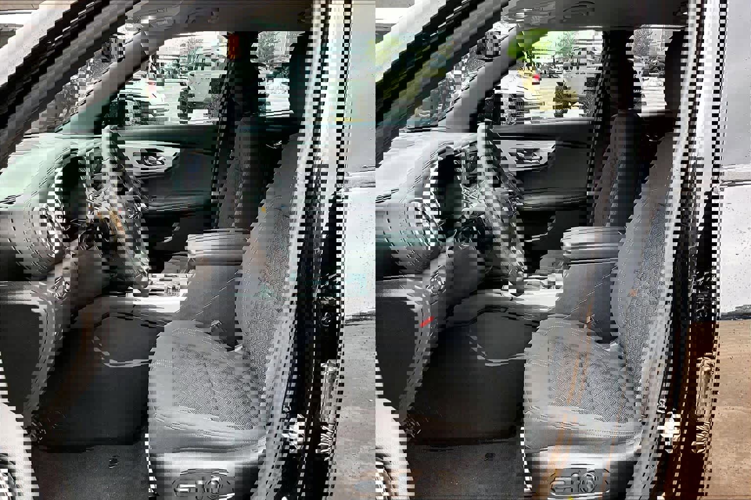 Used 2022 Chevrolet Blazer LT image 8