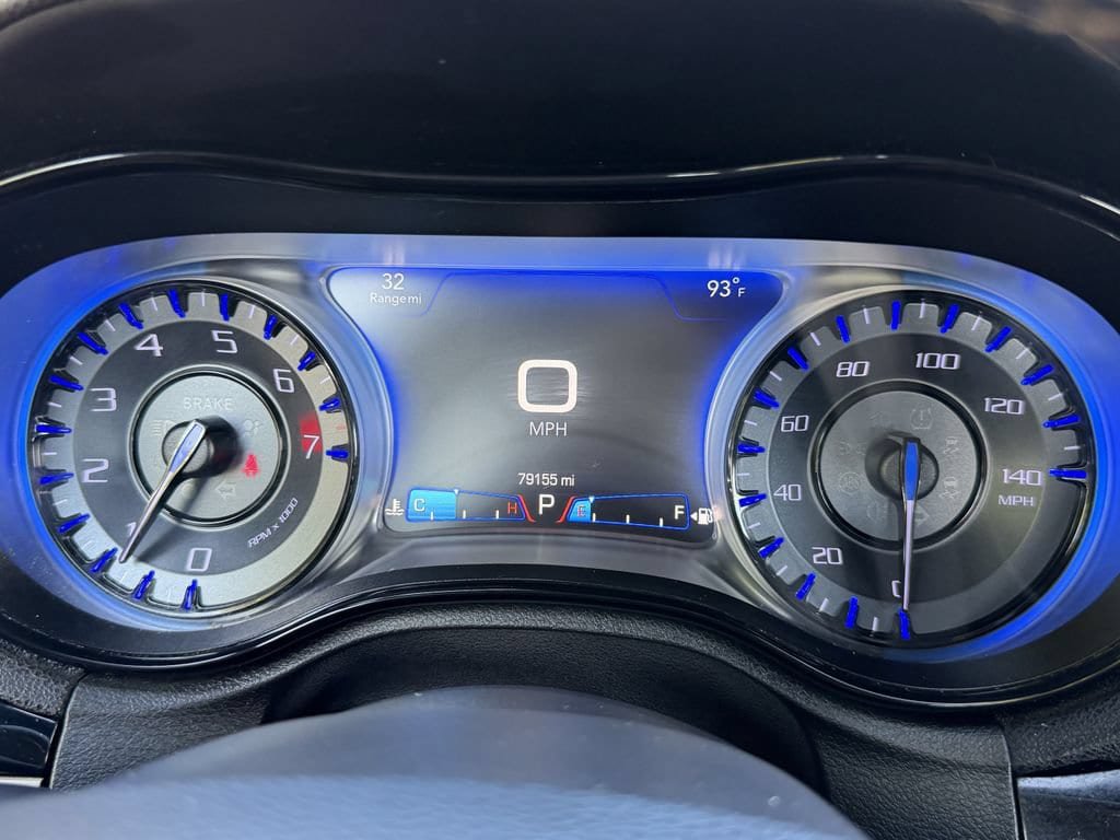 Used 2017 Chrysler 300 S RWD image 32
