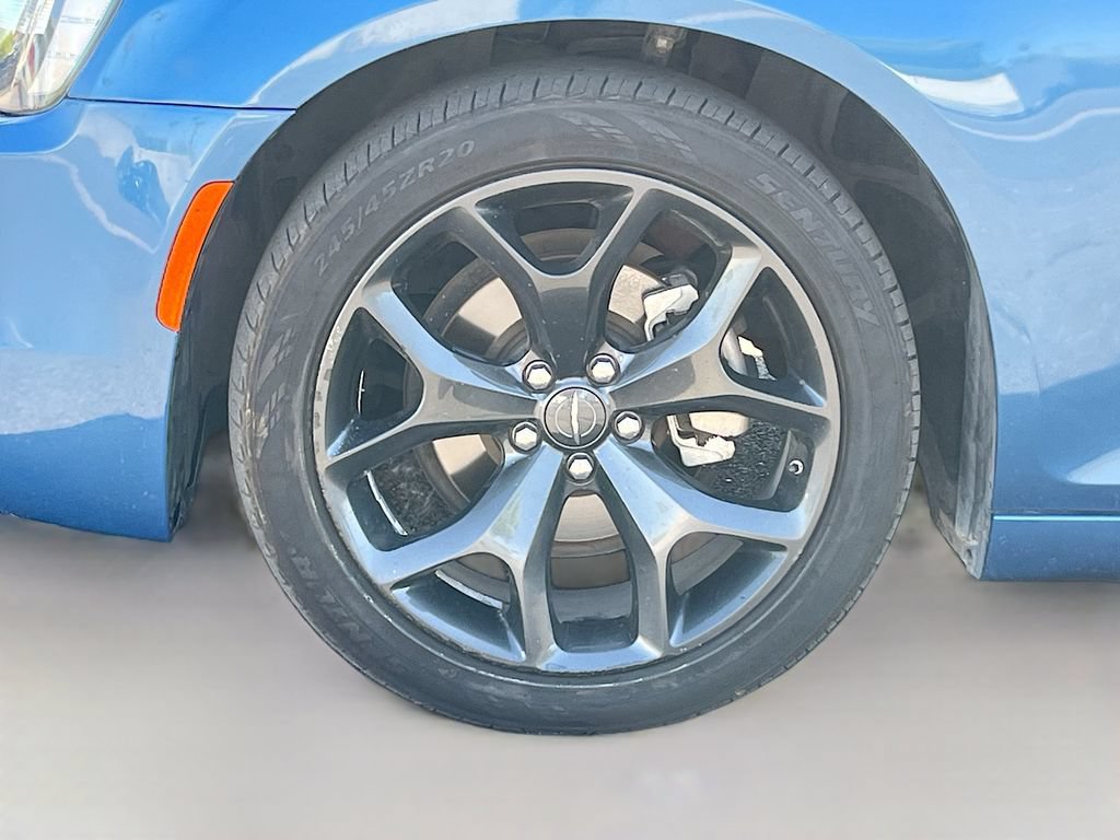 Used 2023 Chrysler 300 Touring w/ Sport Appearance Package RWD image 29
