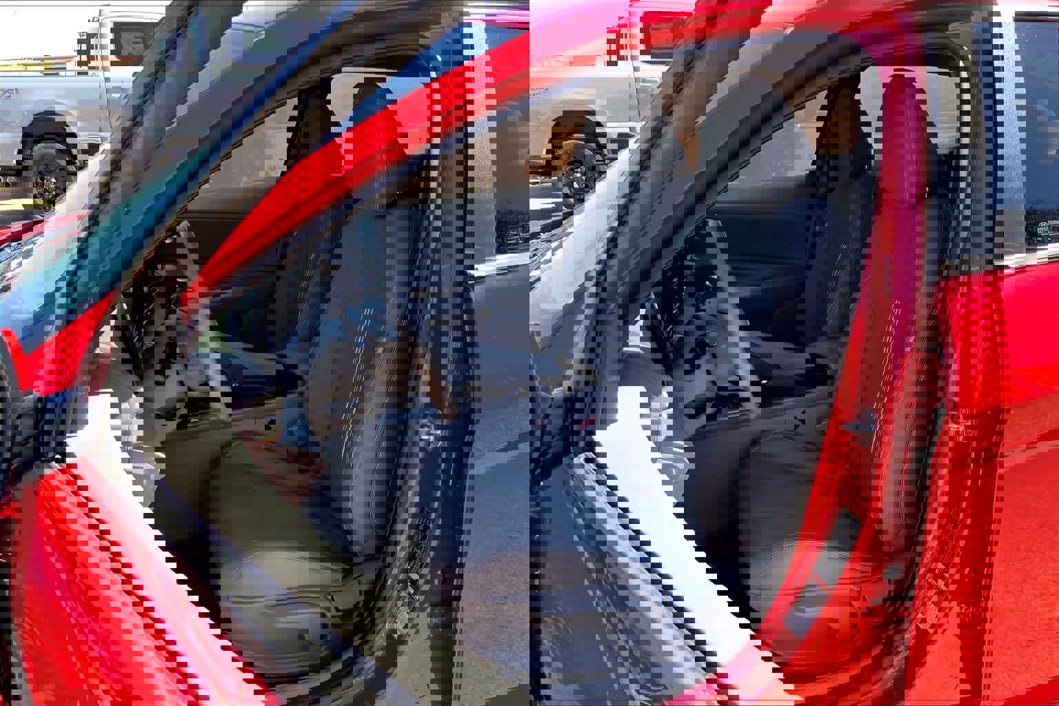 Used 2023 Hyundai Elantra SEL w/ Preferred Accessory Package FWD image 8