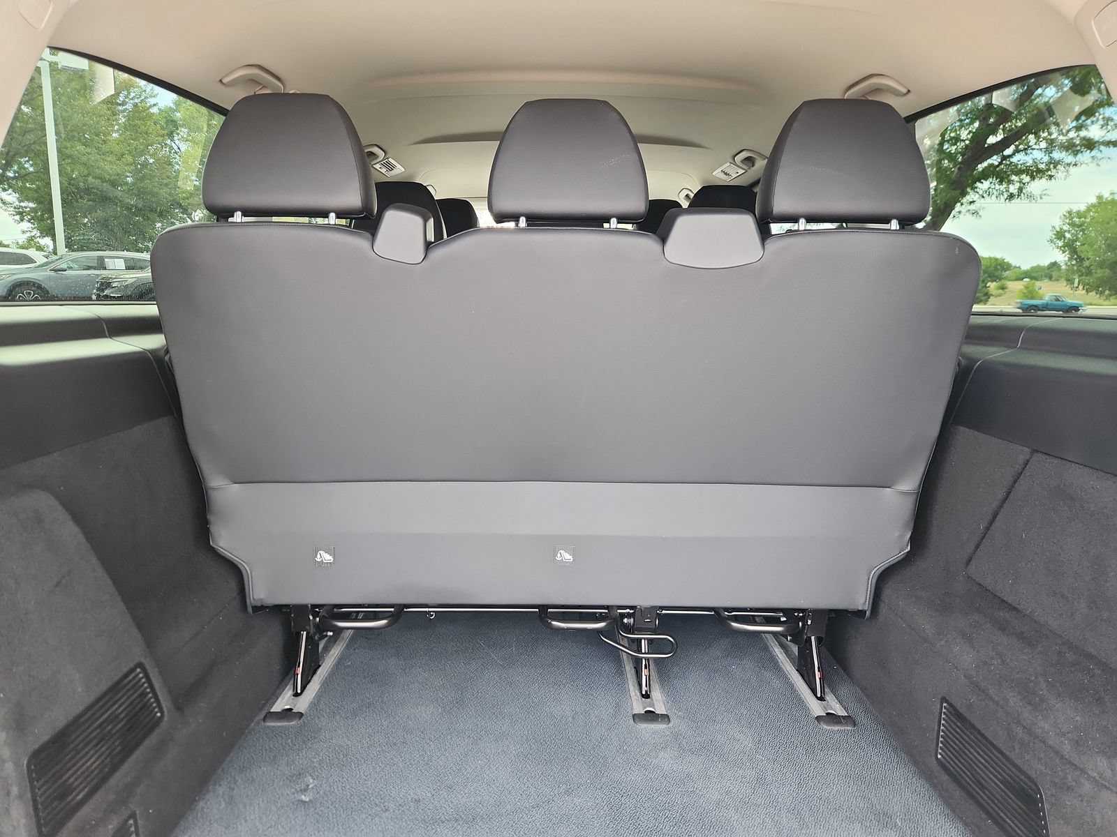 Used 2023 Mercedes-Benz Metris Passenger image 14