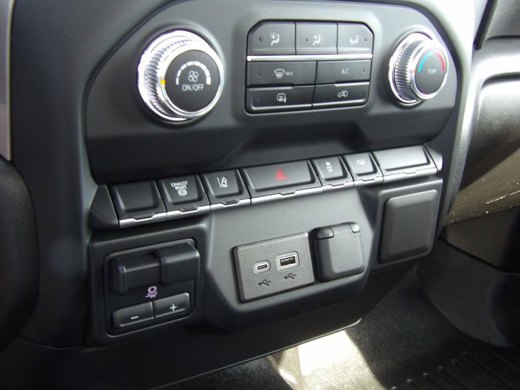 Used 2024 GMC Sierra 3500 Pro RWD image 24