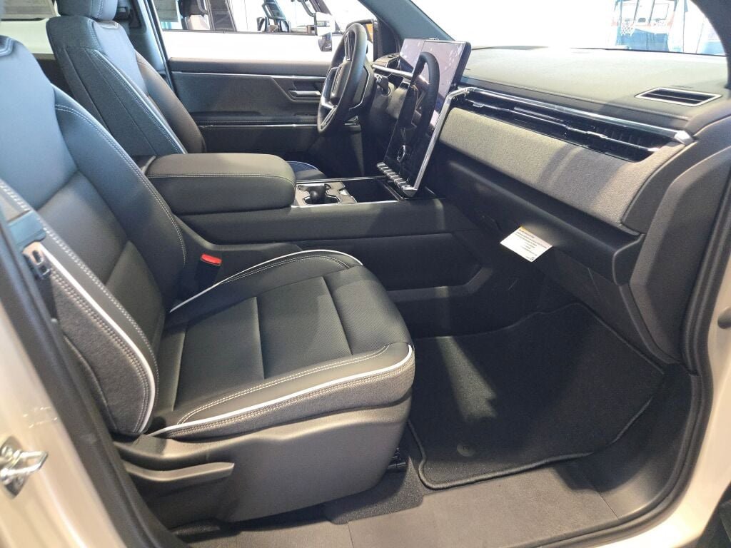 New 2026 GMC Sierra EV Elevation image 7