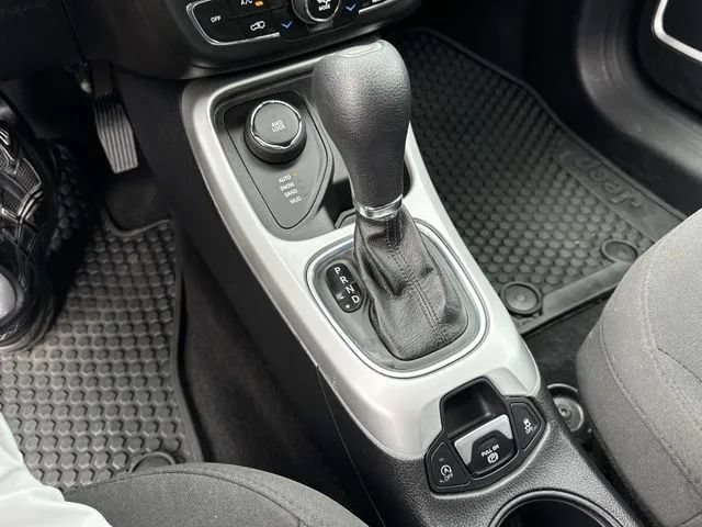 Used 2019 Jeep Compass Sport AWD/4WD image 40
