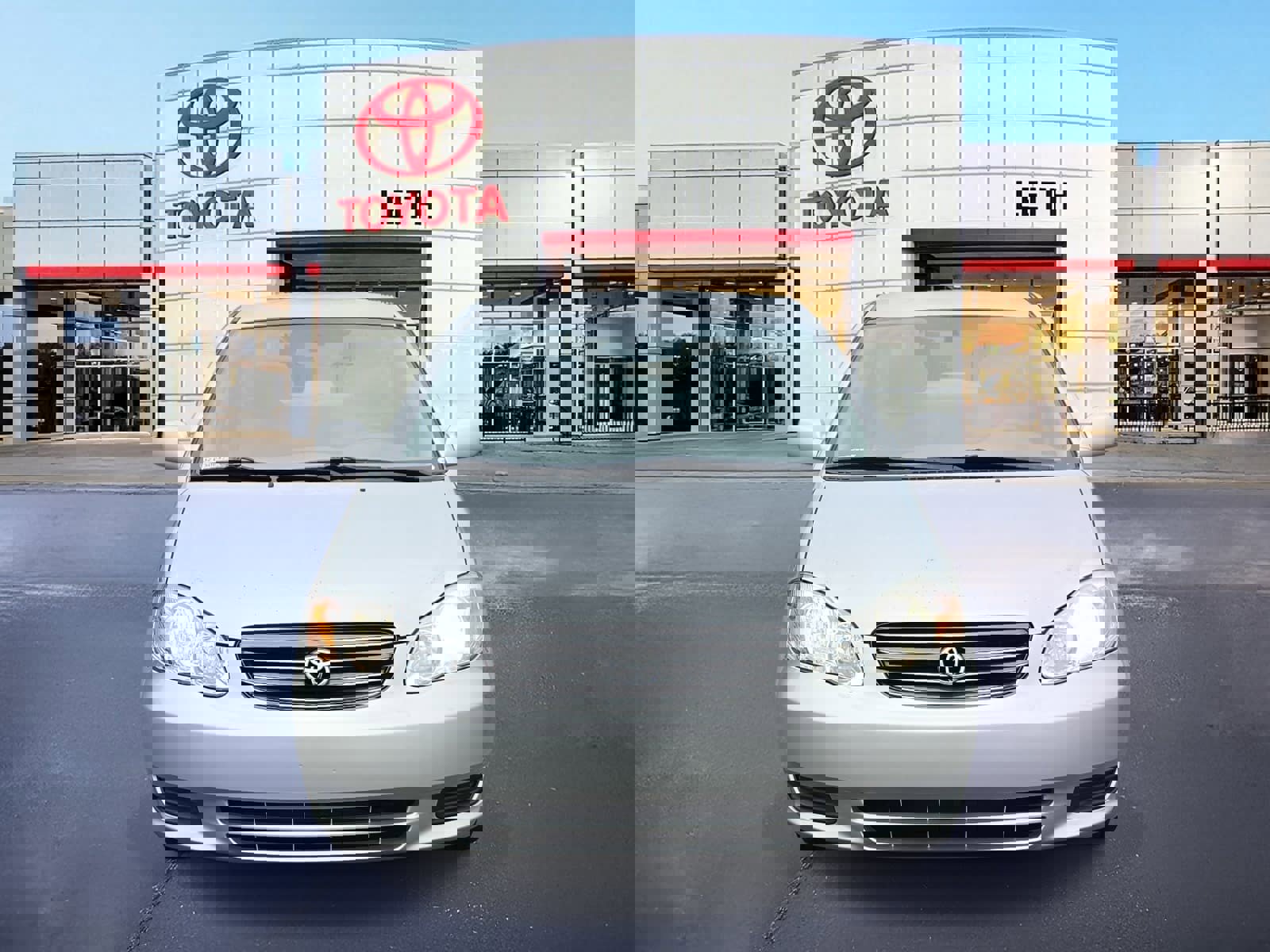 Used 2003 Toyota Corolla LE image 2