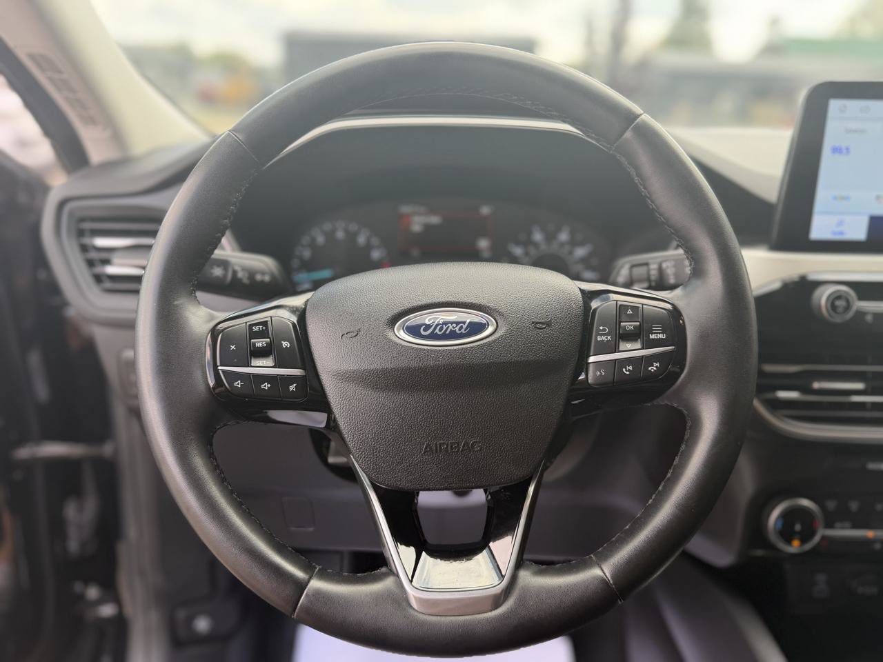 Used 2022 Ford Escape SEL AWD/4WD image 10