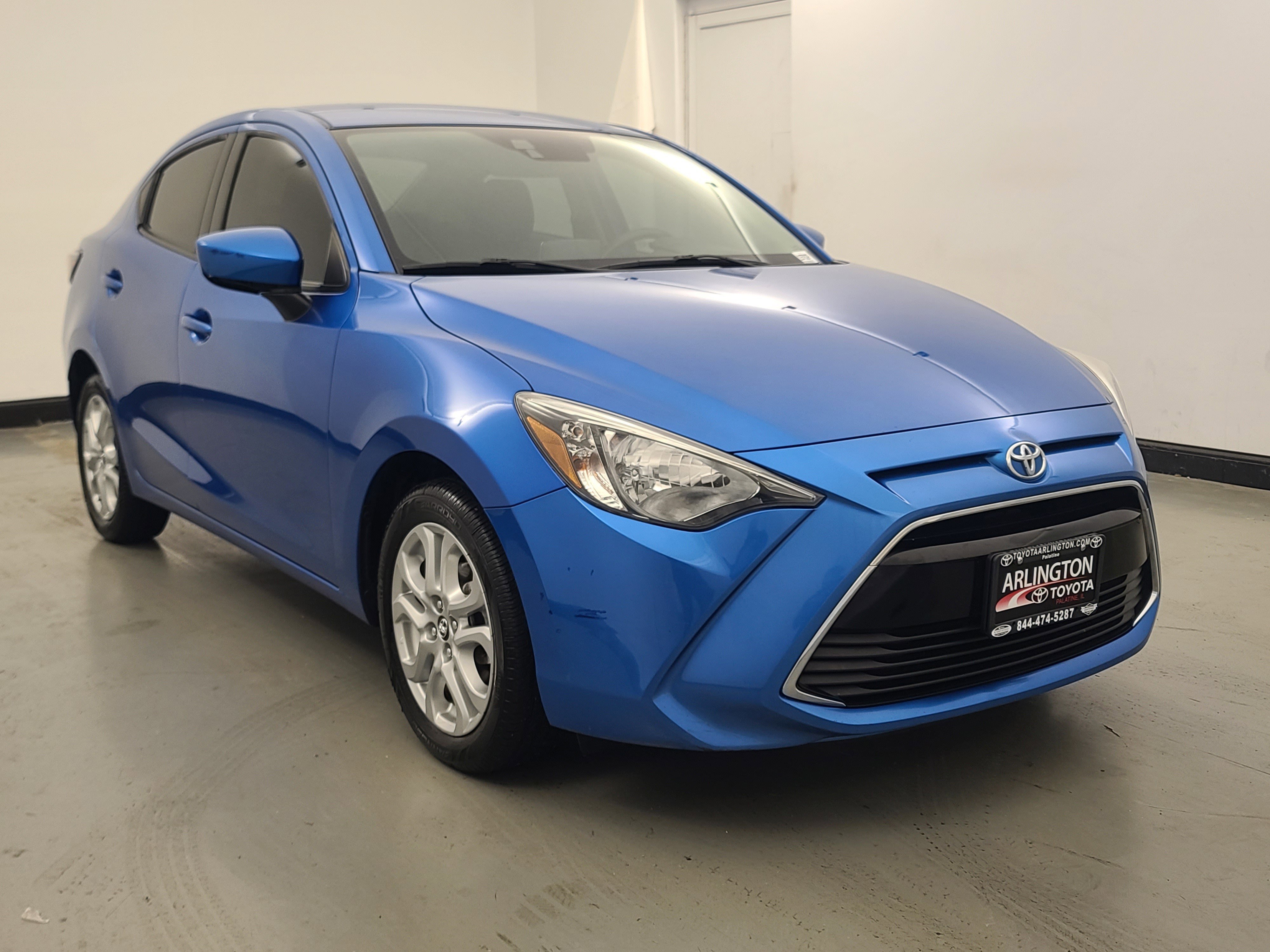 Used 2017 Toyota Yaris iA image 2