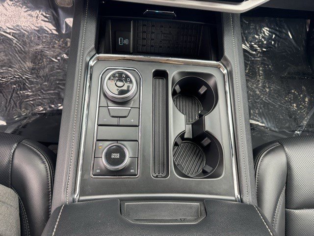 Certified 2024 Ford Expedition XLT image 22