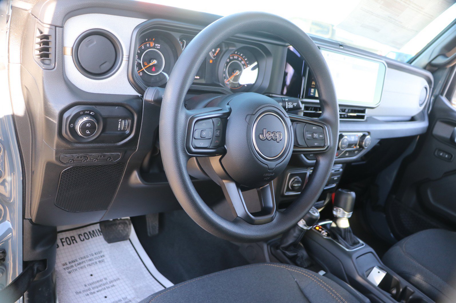 New 2026 Jeep Gladiator Sport AWD/4WD image 15