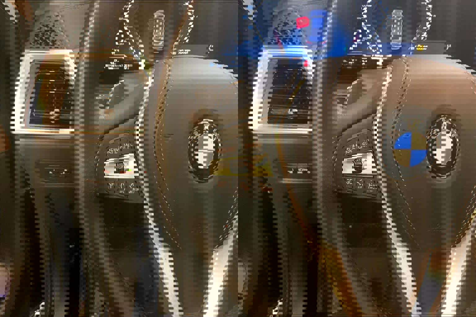 Used 2024 BMW X5 xDrive40i w/ Premium Package image 23