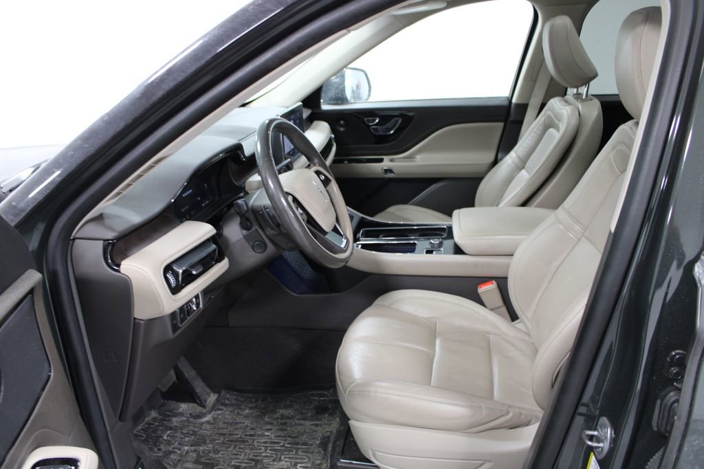 Used 2023 Lincoln Aviator Reserve w/ Equipment Group 201A image 18