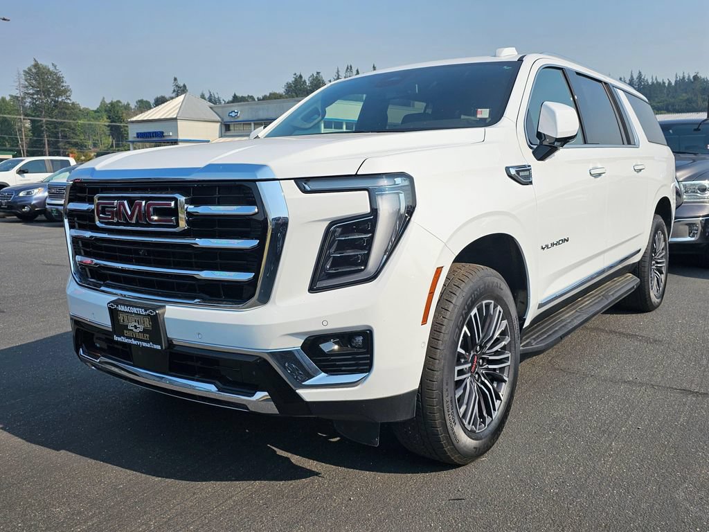 Used 2025 GMC Yukon XL Elevation AWD/4WD image 7