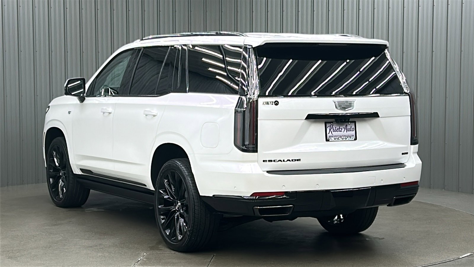 Used 2025 Cadillac Escalade Sport Platinum image 3