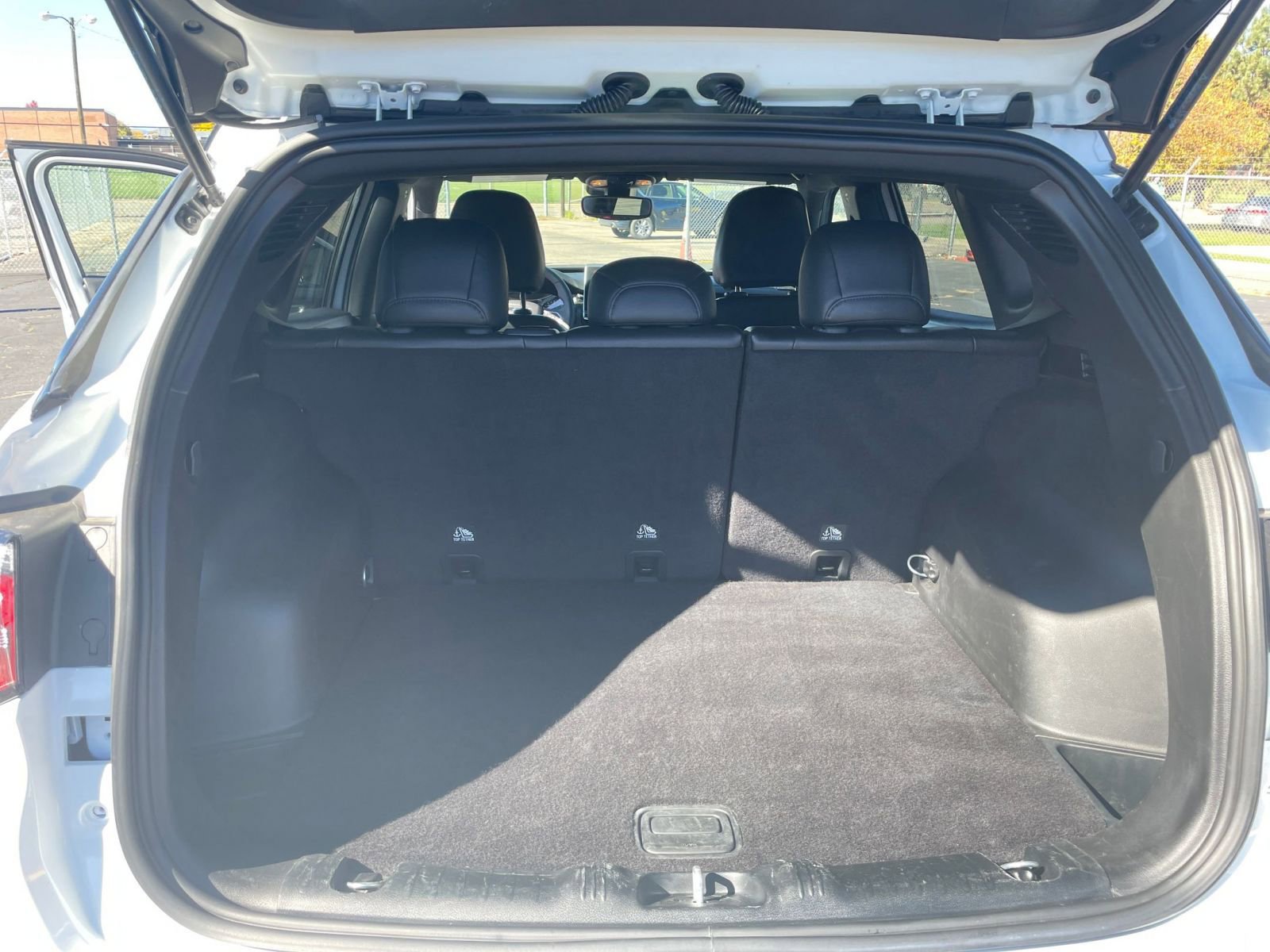 Used 2025 Jeep Compass Trailhawk image 31