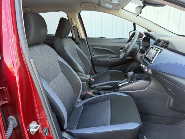 Used 2025 Nissan Versa SV FWD image 26