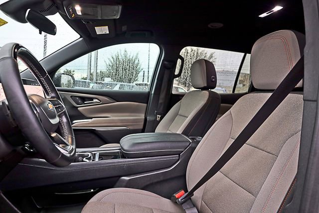 Used 2024 Chevrolet Traverse LT w/ Enhanced Driving Package image 12